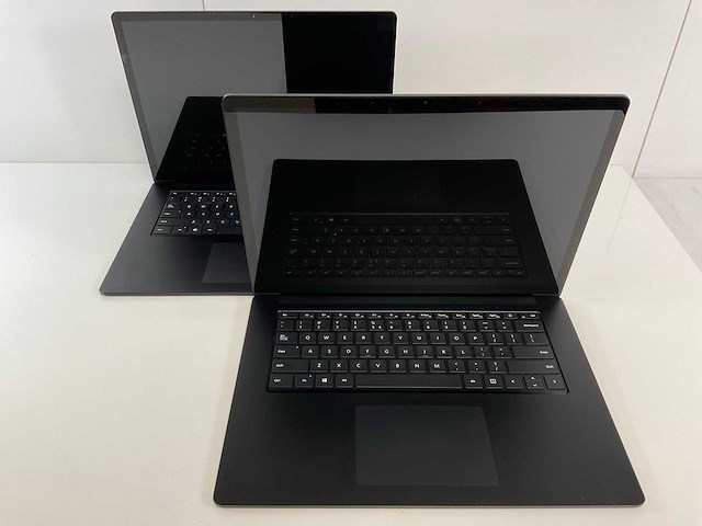 Microsoft surface 3 15”, core(tm) i5 10th gen, 16 gb ram, 256 gb nvme laptops (2x) - afbeelding 1 van  15
