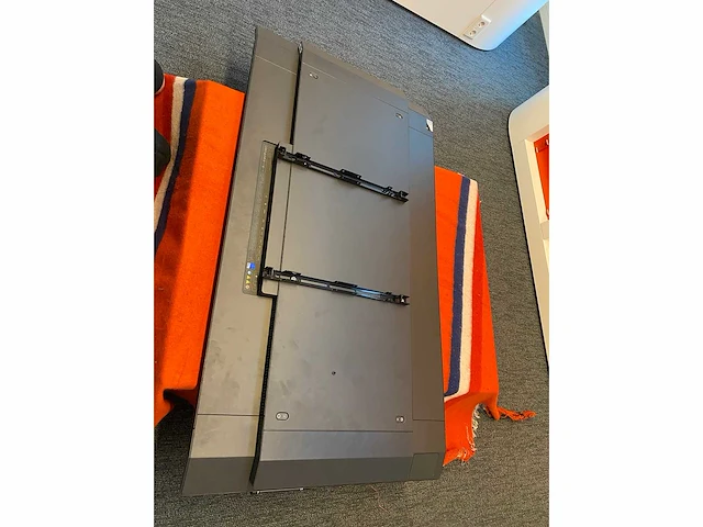 Microsoft surface hub 1597 - 55" interactieve touchscreen monitor met verstelbare muurbeugel - afbeelding 29 van  34