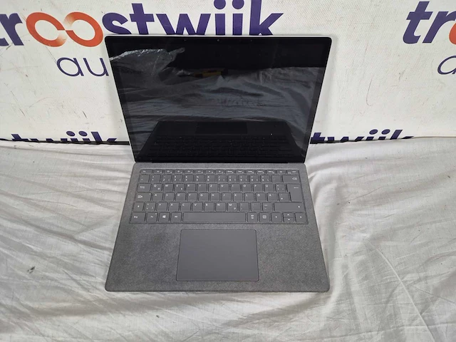 Microsoft surface laptop 4 13" amd ryzen 5 - 8gb - 256gb platinum - afbeelding 1 van  3