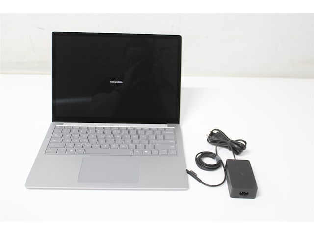 Microsoft surface laptop 6 intel core ultra 7 165h 343 cm (13.5) touchscreen 16 gb lpddr5xsdram 256 gb ssd wifi 6e (802.11ax) windows 11 pro platina qwerty - afbeelding 4 van  4