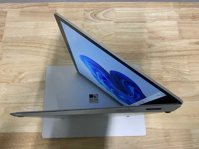 Microsoft surface laptop laptop (2x) - afbeelding 4 van  8