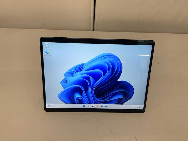 Microsoft surface pro 9 (i5-gen12) tablet - afbeelding 1 van  7