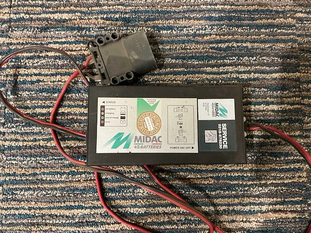 Midac - 24v 30a - acculaders - afbeelding 1 van  2