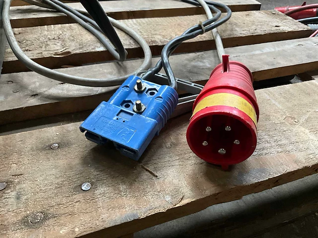 Midatron acculader 48v 80a - afbeelding 3 van  4