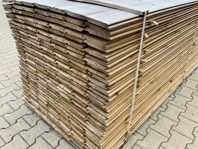 Midden europees grenen - overhangend rabatdeel 3600x145x18mm (224x) - afbeelding 8 van  10