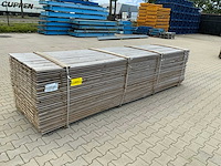 Midden europees grenen - overhangend rabatdeel 3600x145x18mm (224x) - afbeelding 1 van  10