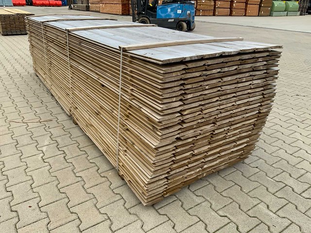 Midden europees grenen - overhangend rabatdeel 3600x145x18mm (224x) - afbeelding 10 van  10