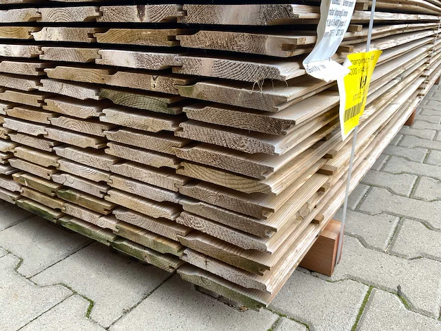 Midden europees grenen - overhangend rabatdeel 4000x145x18mm (168x) - afbeelding 3 van  8