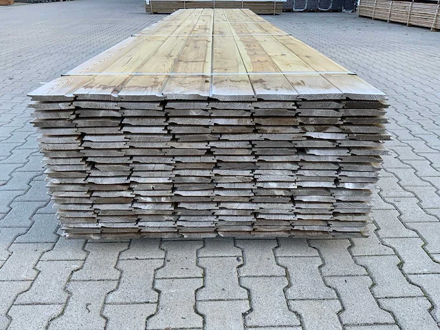 Midden europees grenen - overhangend rabatdeel 5000x145x18mm (168x) - afbeelding 3 van  8
