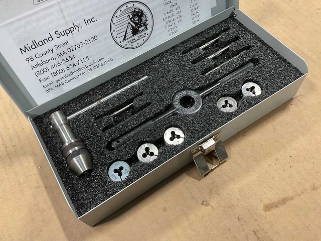 Midland supply screw threading set - afbeelding 1 van  4