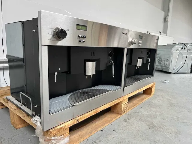 Miele - cva 620 - 2x inbouw koffiemachines - afbeelding 5 van  7