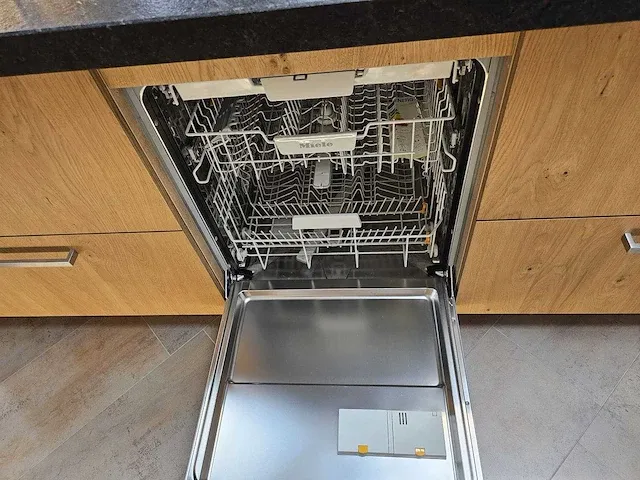 Miele - g5050scvi - vaatwasser (c) - afbeelding 1 van  4