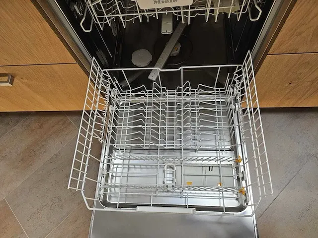 Miele - g5050scvi - vaatwasser (c) - afbeelding 2 van  4