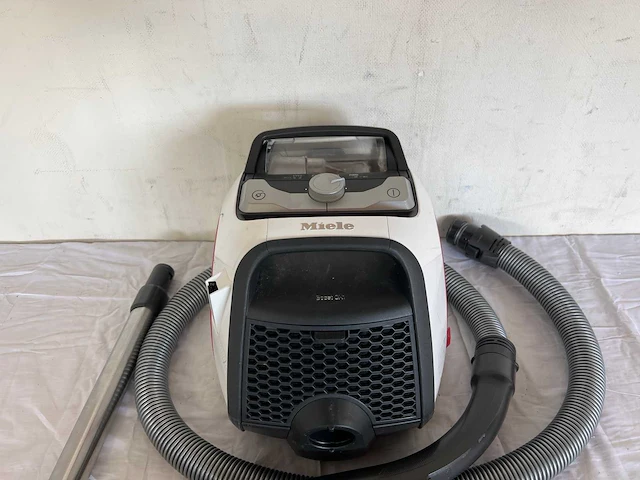 Miele boost cx1 lotuswit - stofzuiger zonder zak - bol - afbeelding 3 van  3