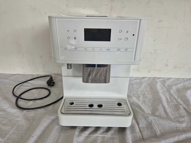 Miele cm 6160 lotuswit volautomaat - afbeelding 1 van  2