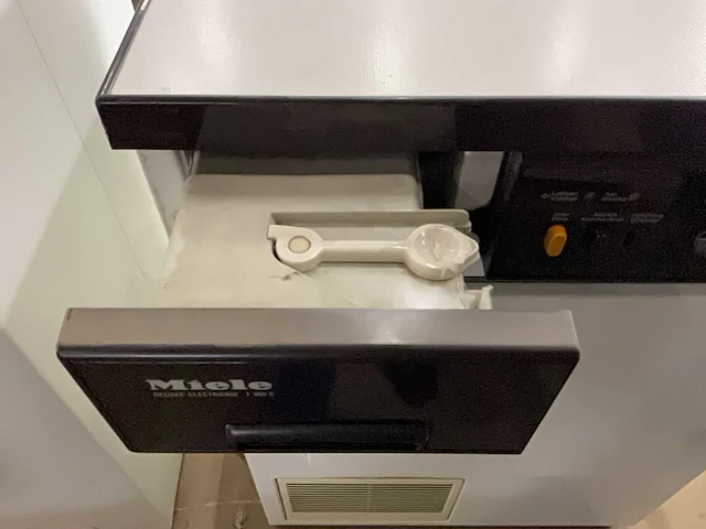 Miele deluxe electronic t 359 c wasdroger - afbeelding 5 van  7