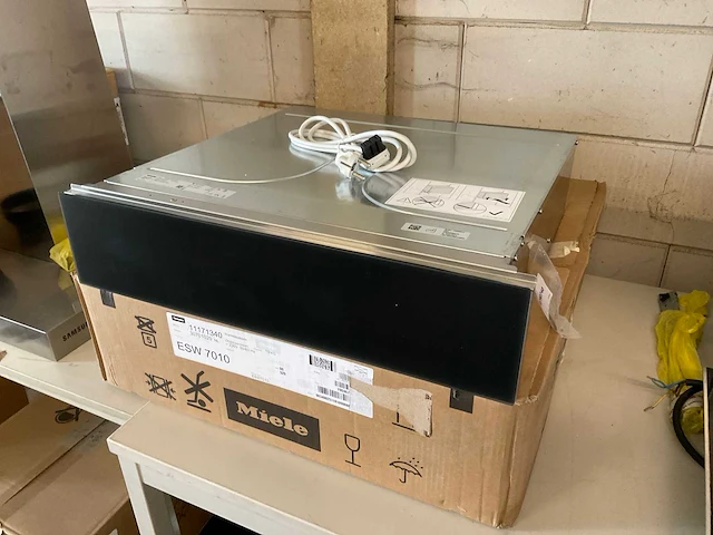 Miele esw 7010 inbouw warmhoudlade - afbeelding 2 van  6