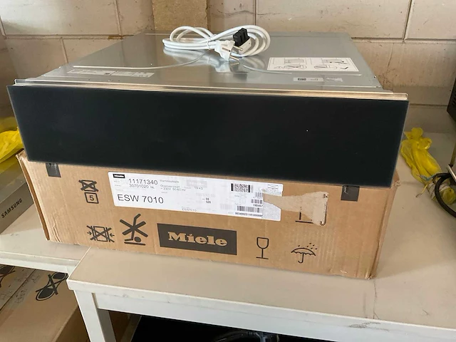 Miele esw 7010 inbouw warmhoudlade - afbeelding 3 van  6