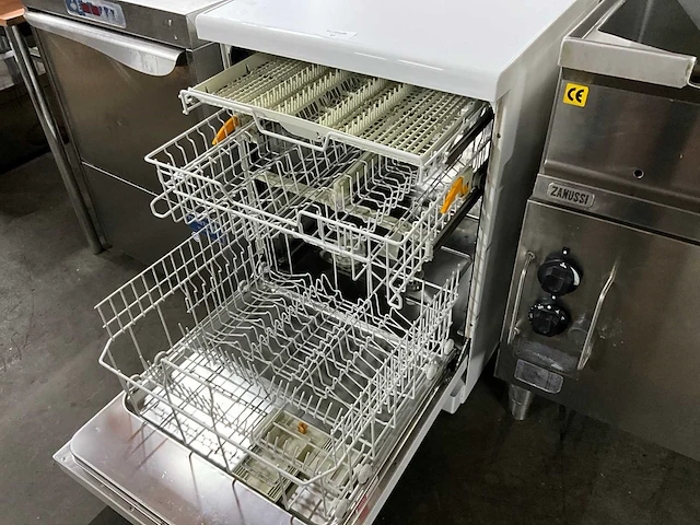 Miele g4300 sc vaatwasmachine - afbeelding 4 van  5