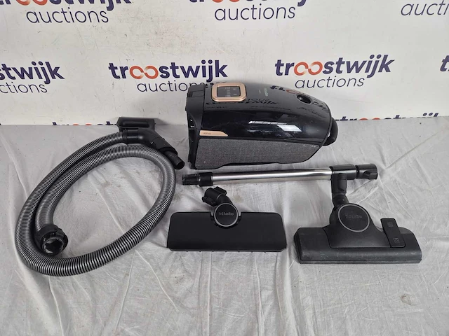 Miele guard l1 allfloor obsidiaanzwart - stofzuiger met zak - afbeelding 2 van  3