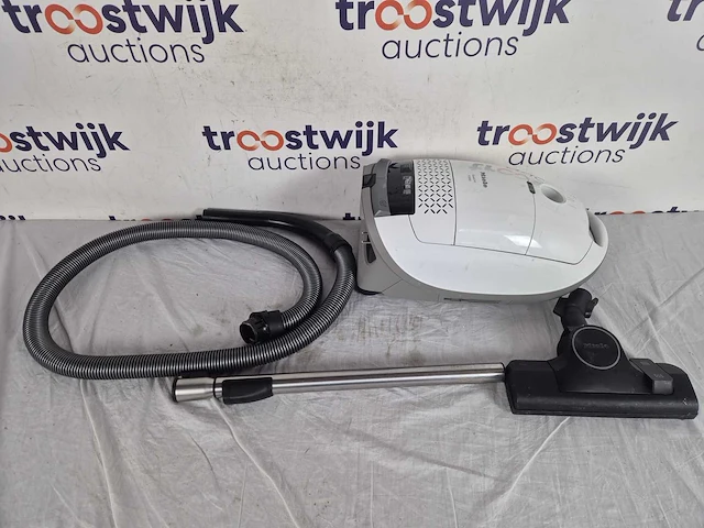 Miele guard m1 performance briljantwit hepa - stofzuiger met zak - afbeelding 2 van  3