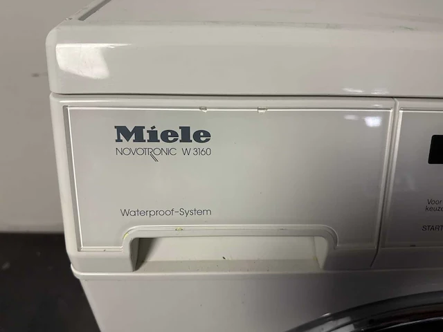 Miele novotronic w 3160 wasmachine 5kg 1600t - afbeelding 2 van  5