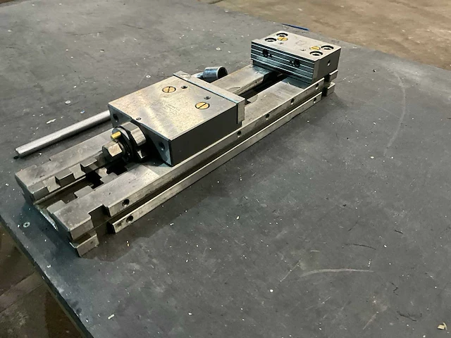 Mifra modular sp125 machineklem - afbeelding 1 van  4