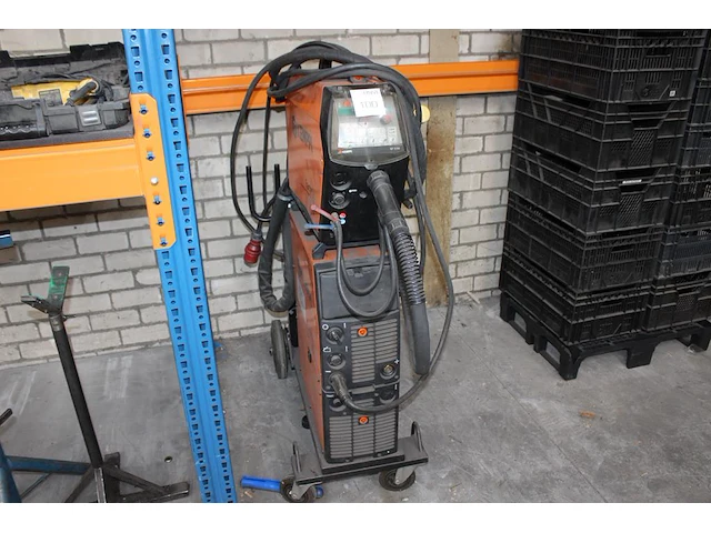 Mig lasmachine kemppi fastmig mxf65 met fastmig kms 400 en fastcool 10. - afbeelding 1 van  2