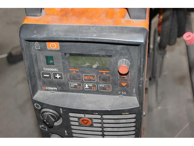 Mig lasmachine kemppi fastmig mxf65 met fastmig puse 450 en fastcool 10. - afbeelding 3 van  4