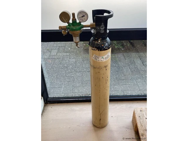 Mig-mag gasfles met drukregelaar - afbeelding 1 van  4