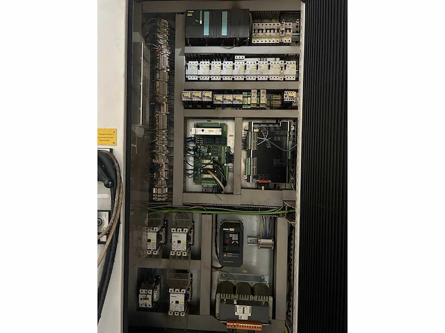 Mikron - vcp 1000 - cnc freesmachine - 1997 - afbeelding 2 van  11