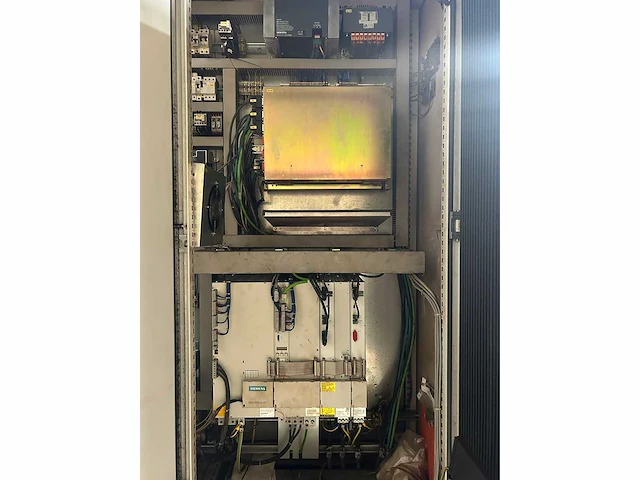 Mikron - vcp 1000 - cnc freesmachine - 1997 - afbeelding 11 van  11