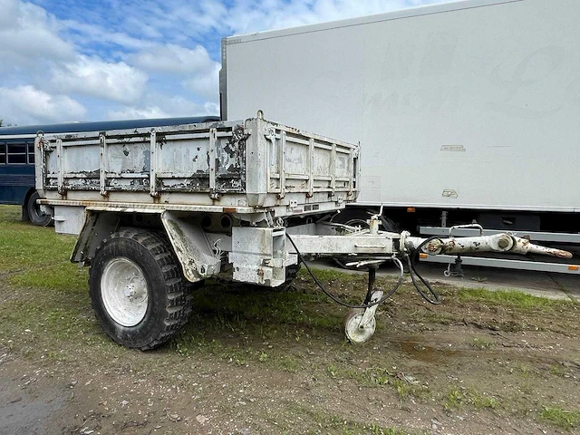 Militaire aanhangwagen kassbohrer met landbouw kenteken - afbeelding 1 van  8