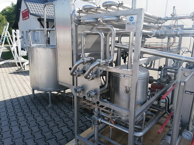 Milking - afbeelding 5 van  19