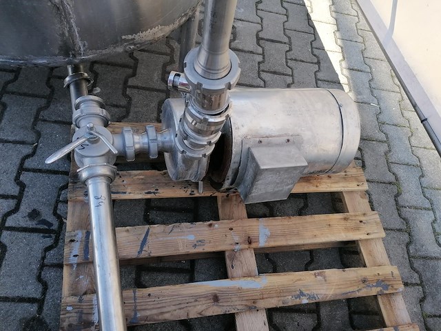 Milking - afbeelding 16 van  19