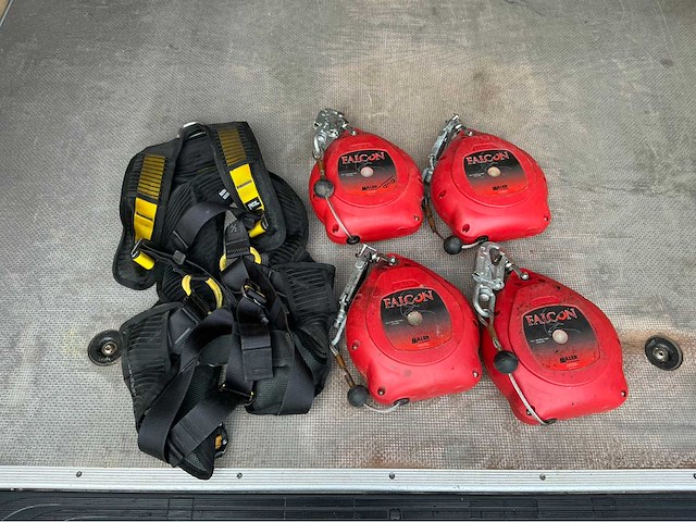 Miller falcon veiligheidsharnas - afbeelding 1 van  5