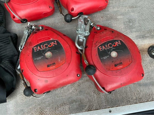 Miller falcon veiligheidsharnas - afbeelding 2 van  5