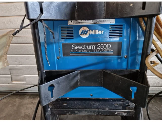 Miller spectrum 250d plasmasnijder - afbeelding 3 van  9