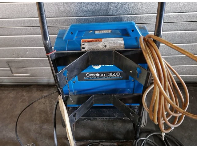 Miller spectrum 250d plasmasnijder - afbeelding 4 van  9