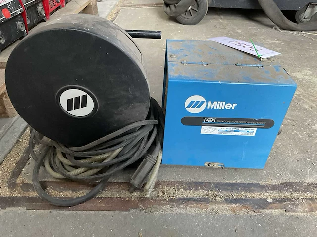 Miller t424 lasapparaat draadtoevoer unit - afbeelding 5 van  5