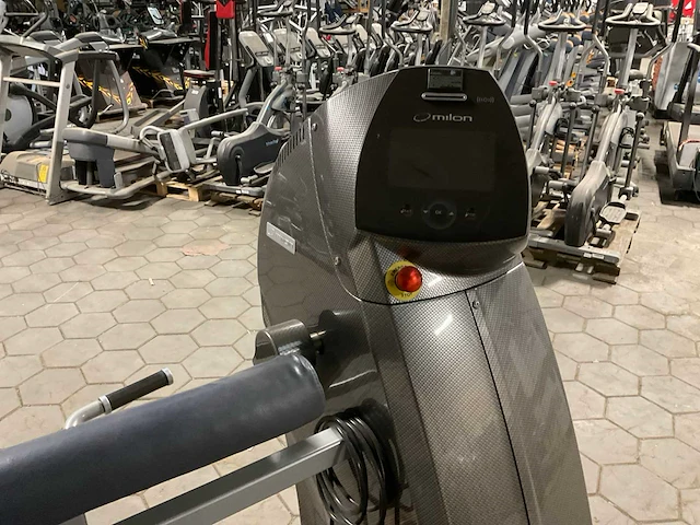 Milon cirkel volautomatische fitnessapparaten - afbeelding 18 van  48