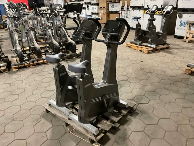 Milon cirkel volautomatische fitnessapparaten - afbeelding 44 van  48