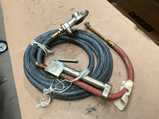 Milton tire inflator - afbeelding 1 van  3
