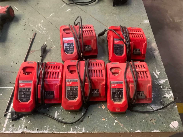 Milwauke m12-18fc acculader (5x) - afbeelding 1 van  6