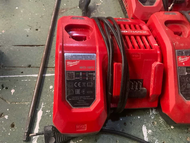 Milwauke m12-18fc acculader (5x) - afbeelding 2 van  6