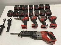 Milwaukee - 1 set van diverse accu machines en toebehoren - afbeelding 2 van  6