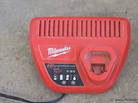 Milwaukee acculader type c 12 c - afbeelding 1 van  2