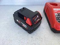 Milwaukee m12-18 fc universele snellader + met 5ah accu - afbeelding 2 van  3