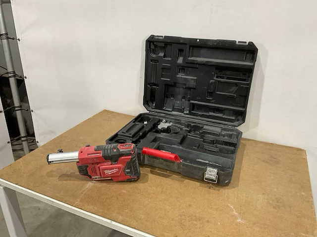 Milwaukee m12 de stofafzuiging - afbeelding 1 van  7