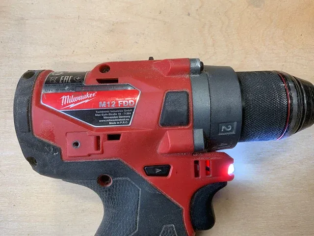 Milwaukee m12fdd boormachine - afbeelding 3 van  5